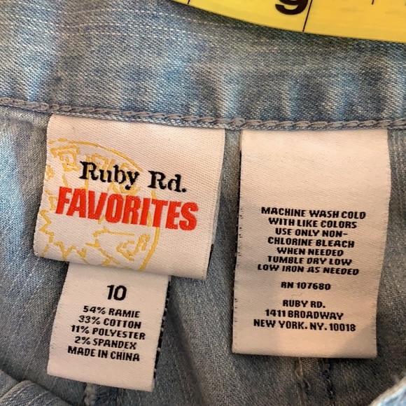 Pre-💙 RubyRoad Sz-10 Lightweight Denim-Awesome Capris w/Decorative Braided Legs - Picture 15 of 16